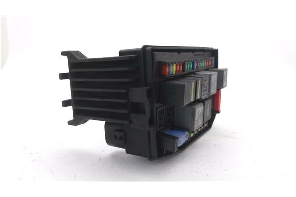 Recambio de caja fusibles/rele para jaguar x-type 2.0 d executive referencia OEM IAM 4X4314A073CD 518842208 