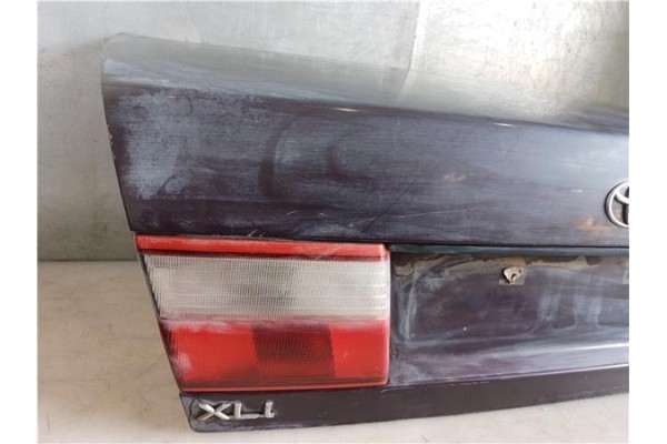 Recambio de tapa maletero para toyota carina (t19) referencia OEM IAM 644012B770  