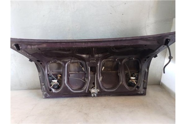 Recambio de tapa maletero para toyota carina (t19) referencia OEM IAM 644012B770  