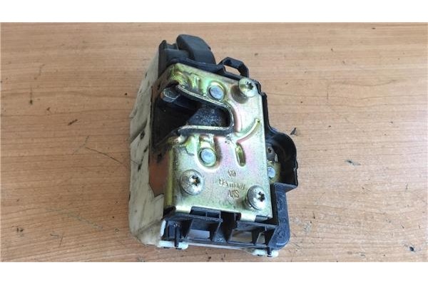 Recambio de cierre electromagnetico delantero derecho para volkswagen polo iii (6n1) 1.4 básico referencia OEM IAM 6N1837016  