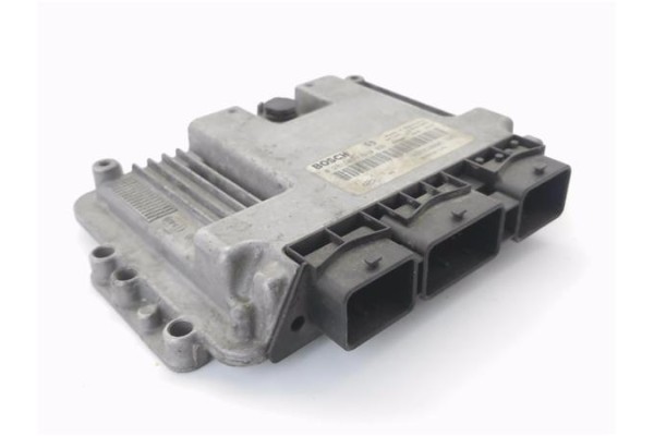 Recambio de centralita para opel vivaro 1.9 di referencia OEM IAM 8200051609 0281011530 