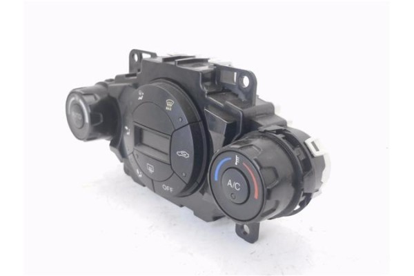 Recambio de mandos climatizador para ford fiesta vi 1.6 tdci referencia OEM IAM 8A6T18C612  