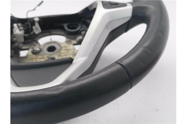 Recambio de volante para ford fiesta vi 1.6 tdci referencia OEM IAM 34126964B 62146117C 