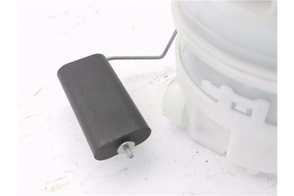 Recambio de bomba combustible para dacia sandero stepway 2017-2020 1.0 sce stepway 75 (b8jc, b8jd) referencia OEM IAM 172022377R