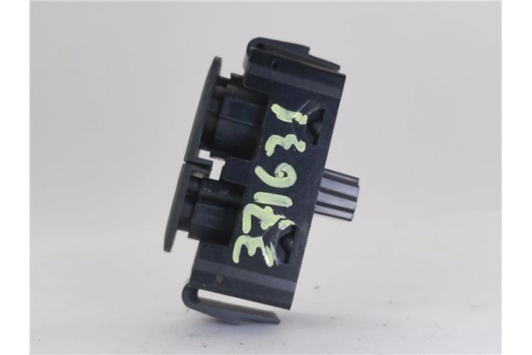 Recambio de interruptor luces emergencia para dacia sandero stepway 2017-2020 1.0 sce stepway 75 (b8jc, b8jd) referencia OEM IAM