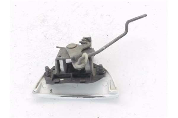 Recambio de maneta exterior delantero derecha para nissan vanette cargo (hc23) 2.3 d referencia OEM IAM 806069C007  