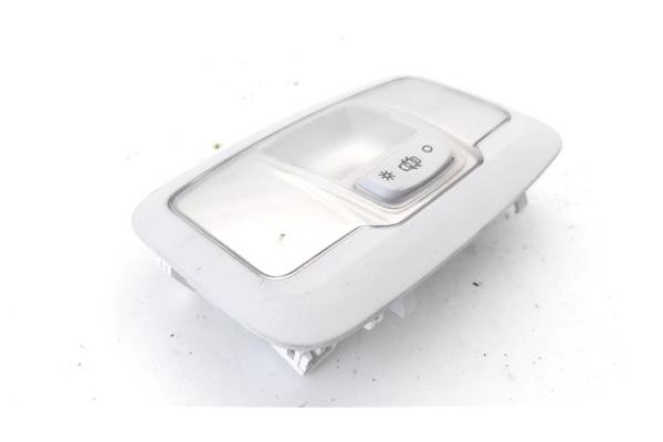 Recambio de luz interior techo para peugeot 2008 1.2 access referencia OEM IAM 96781443  