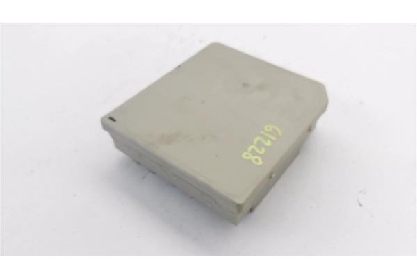 Recambio de caja fusibles/rele para renault clio iii 1.5 dci (c/br1g) referencia OEM IAM 8F250501 674658A 