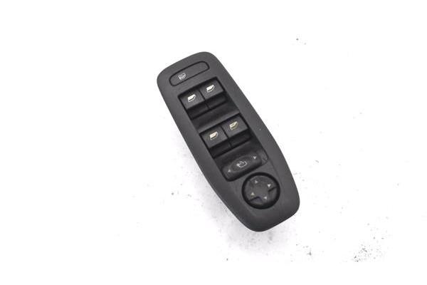 Recambio de mando elevalunas delantero izquierdo para peugeot 2008 1.2 access referencia OEM IAM 96749624ZD 30170518 