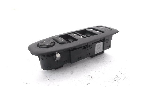 Recambio de mando elevalunas delantero izquierdo para peugeot 2008 1.2 access referencia OEM IAM 96749624ZD 30170518 