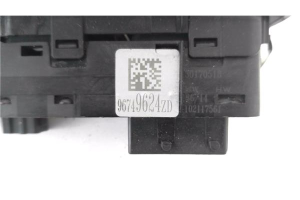 Recambio de mando elevalunas delantero izquierdo para peugeot 2008 1.2 access referencia OEM IAM 96749624ZD 30170518 
