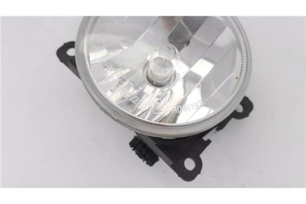 Recambio de faro antiniebla izquierdo para citroen c3 1.2 feel referencia OEM IAM A046192  