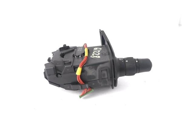 Recambio de mando de luces para renault clio iii 1.5 dci (c/br1g) referencia OEM IAM 88102001268 88103009268 