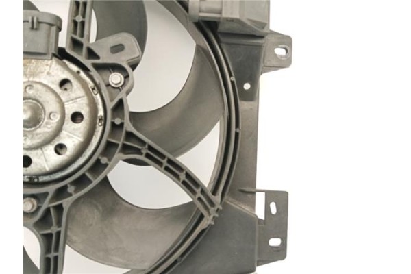 Recambio de electroventilador para citroen c2 1.4 hdi referencia OEM IAM 9653804080  