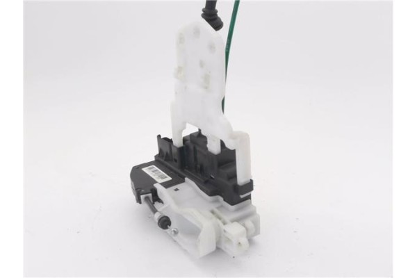 Recambio de cierre electromagnetico delantero izquierdo para hyundai i30 (fd) 1.6 comfort referencia OEM IAM 813102L020  