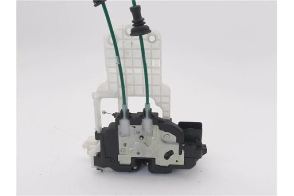 Recambio de cierre electromagnetico delantero izquierdo para hyundai i30 (fd) 1.6 comfort referencia OEM IAM 813102L020  