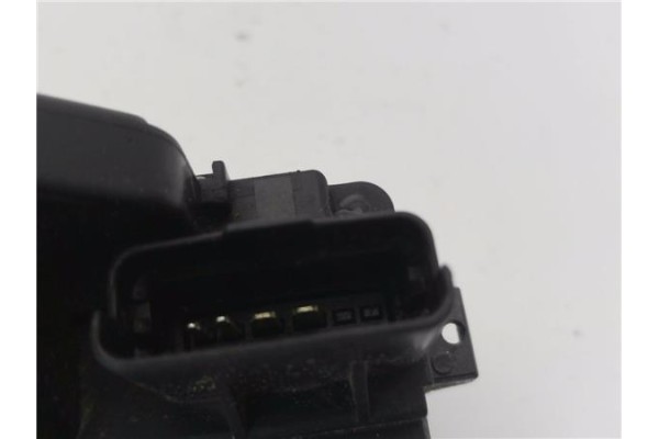 Recambio de cierre electromagnetico trasero derecho para hyundai i30 (fd) 1.6 comfort referencia OEM IAM 814202L000  