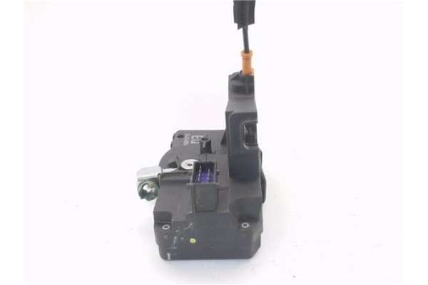 Recambio de cierre electromagnetico delantero izquierdo para opel corsa c 1.4 referencia OEM IAM 24434884  
