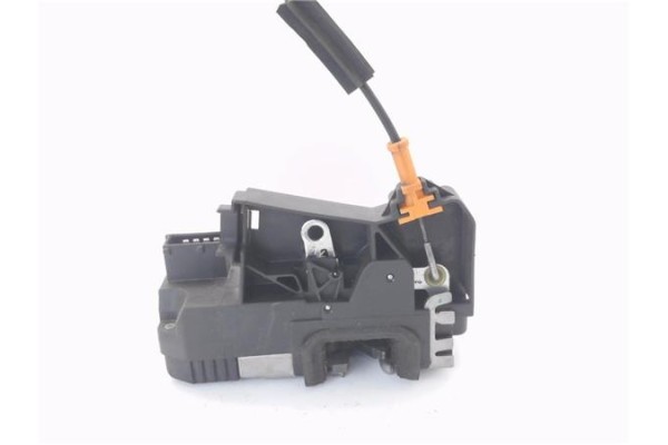Recambio de cierre electromagnetico delantero izquierdo para opel corsa c 1.4 referencia OEM IAM 24434884  