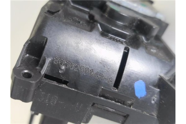 Recambio de cierre electromagnetico delantero derecho para renault scenic iii (jz) 1.2 grand expression referencia OEM IAM 80502