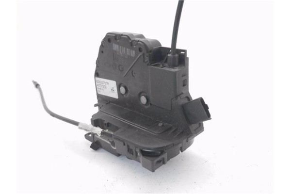Recambio de cierre electromagnetico trasero derecho para renault clio iv 1.5 business referencia OEM IAM 825000767R  