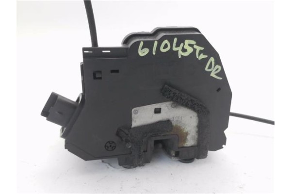 Recambio de cierre electromagnetico trasero derecho para renault clio iv 1.5 business referencia OEM IAM 825000767R  