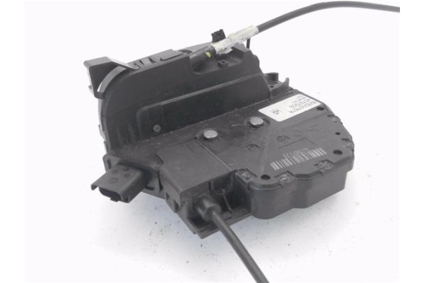 Recambio de cierre electromagnetico trasero derecho para renault clio iv 1.5 business referencia OEM IAM 825000767R  