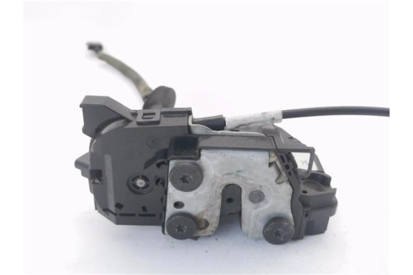 Recambio de cierre electromagnetico trasero izquierdo para renault clio iv 1.5 business referencia OEM IAM 825015591R  