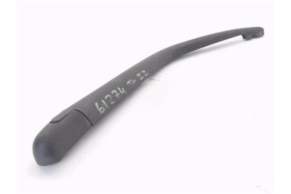 Recambio de brazo limpiaparabrisas trasero para opel vivaro 2.0 cdti referencia OEM IAM 7700308803  