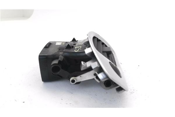 Recambio de rejilla entrada de aire para renault grand scénic iii (jz0/1_) 1.5 dci referencia OEM IAM 1012124 10016 