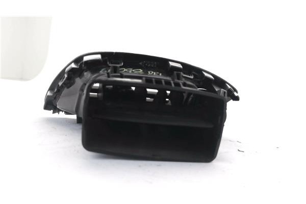 Recambio de rejilla entrada de aire para renault grand scénic iii (jz0/1_) 1.5 dci referencia OEM IAM 1012124 10016 