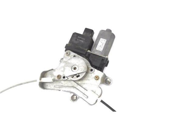 Recambio de mecanismo elevalunas delantero izquierdo para ssangyong rexton 2.7 270 xdi limited referencia OEM IAM 8810008B00 A00