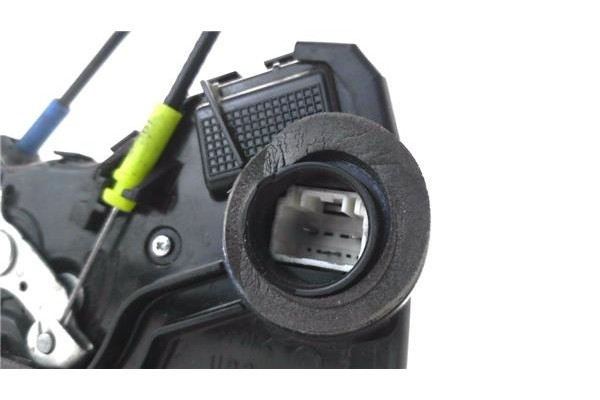 Recambio de cierre electromagnetico delantero derecho para toyota avensis cross sport (t27) 2.2 premium referencia OEM IAM A0466