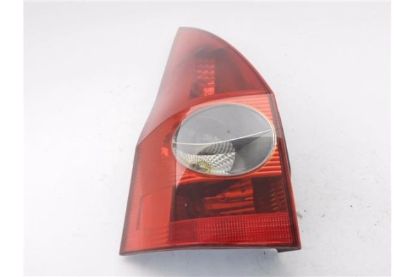 Recambio de piloto trasero izquierdo para renault megane ii ranchera familiar (km0/1_) 1.5 dci referencia OEM IAM 8200142684  