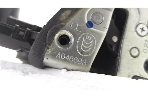 Recambio de cierre electromagnetico delantero derecho para toyota avensis cross sport (t27) 2.2 premium referencia OEM IAM A0466