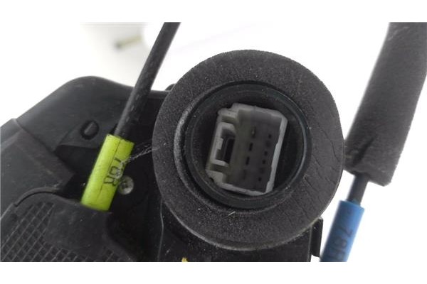 Recambio de cierre electromagnetico trasero izquierdo para toyota avensis cross sport (t27) 2.2 premium referencia OEM IAM A0466