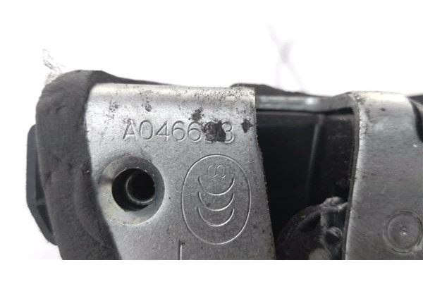 Recambio de cierre electromagnetico trasero izquierdo para toyota avensis cross sport (t27) 2.2 premium referencia OEM IAM A0466