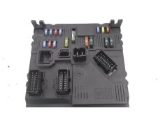Recambio de caja fusibles/rele para citroen xsara picasso 1.6 hdi referencia OEM IAM 9657999780 E0200 