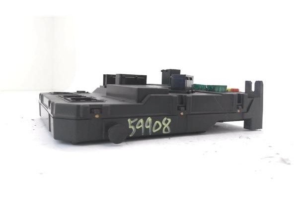 Recambio de caja fusibles/rele para citroen xsara picasso 1.6 hdi referencia OEM IAM 9657999780 E0200 