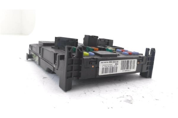 Recambio de caja fusibles/rele para citroen xsara picasso 1.6 hdi referencia OEM IAM 9657999780 E0200 