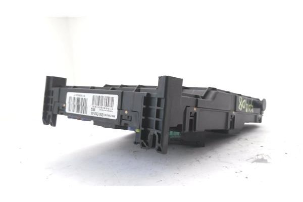 Recambio de caja fusibles/rele para citroen xsara picasso 1.6 hdi referencia OEM IAM 9657999780 E0200 