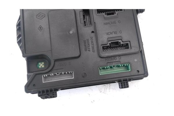 Recambio de caja fusibles/rele para renault grand scénic iii (jz0/1_) 1.5 dci referencia OEM IAM 284B15986R S180098101 