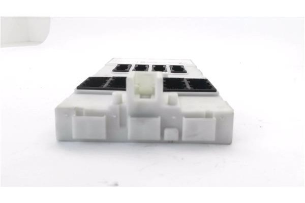 Recambio de caja fusibles/rele para bmw serie 1 berlina 5p (f20) 2.0 116d referencia OEM IAM 116RI001052 936641101 