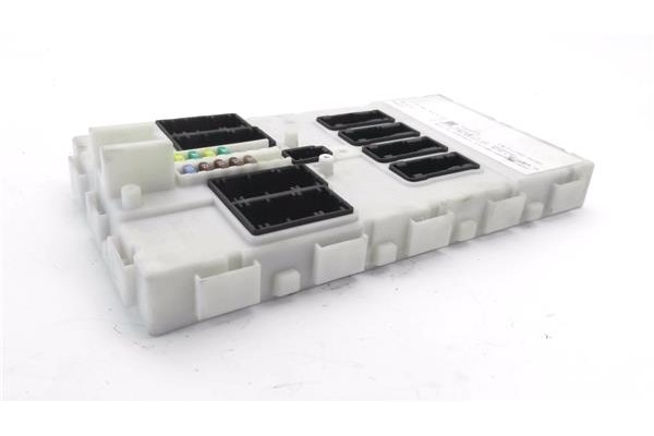 Recambio de caja fusibles/rele para bmw serie 1 berlina 5p (f20) 2.0 116d referencia OEM IAM 116RI001052 936641101 