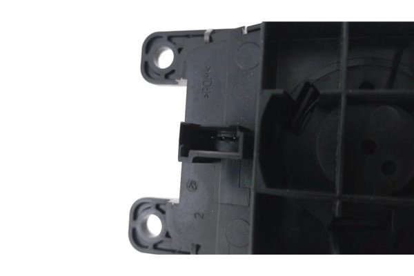 Recambio de mando multifuncion para bmw serie 1 berlina 5p (f20) 2.0 116d referencia OEM IAM 931769502 3,36E+07 
