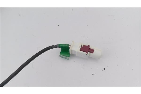 Recambio de antena electrica para volkswagen polo v (6r1) 1.4 advance referencia OEM IAM 6R0035501  