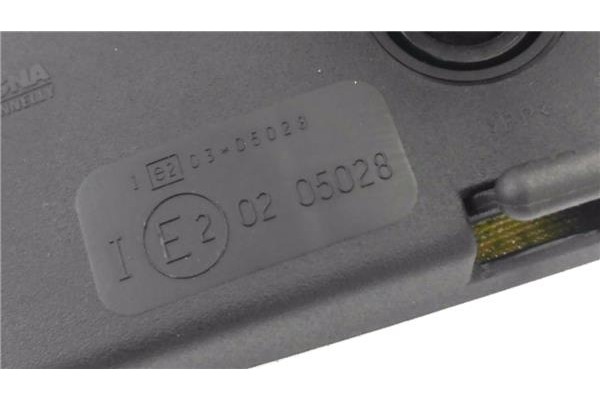 Recambio de retrovisor interior para citroen c3 1.4 attraction referencia OEM IAM E20205028 E20305028 