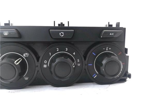 Recambio de mandos calefaccion / a.a. para citroen c3 1.4 attraction referencia OEM IAM X8032001 400018004 