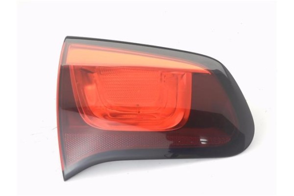 Recambio de piloto porton trasero izquierdo para citroen c3 1.4 attraction referencia OEM IAM 9685225580  