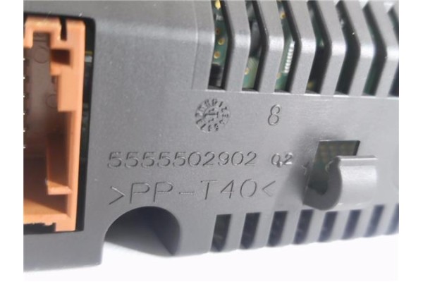 Recambio de pantalla para citroen c3 1.4 attraction referencia OEM IAM 5555502902  